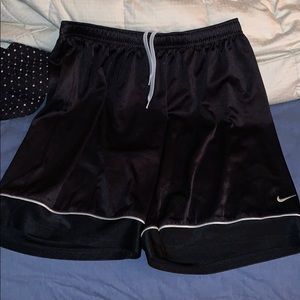 Black nike shorts